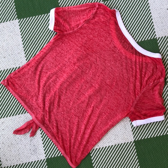 Coca Cola lightweight red & white tie front tshirt. - Picture 6 of 6
